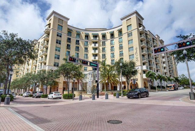 $819,000 | 610 Clematis Street, Unit 833 | Downtown West Palm Beach