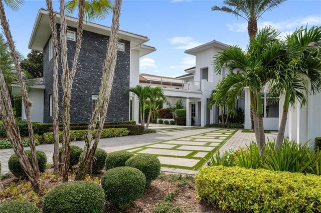 $5,990,000 | 9721 Carillon Park Drive | Keenes Pointe