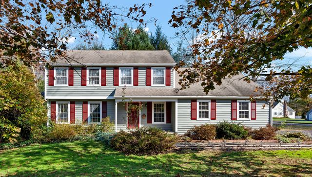 $499,900 | 10 Homestead Place | Cheshire