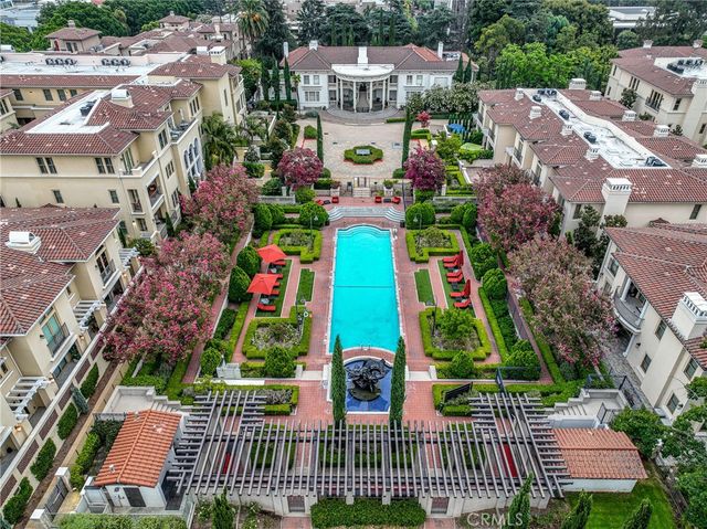 $1,999,990 | 108 South Orange Grove Boulevard, Unit 102 | Southwest Pasadena