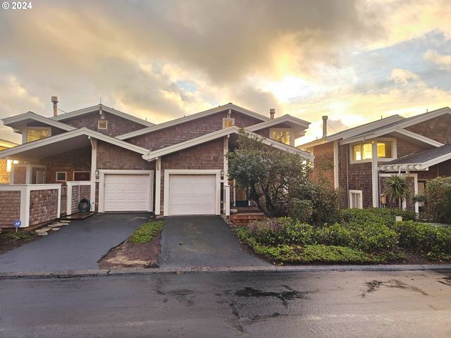 $799,000 | 150 Capes Drive | Oceanside