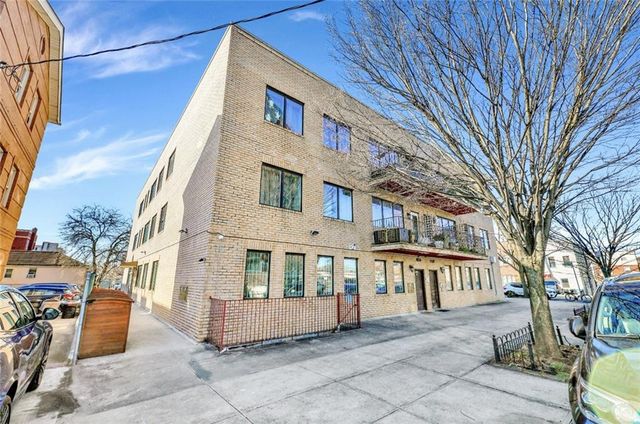 $649,000 | 2523 West 15th Street, Unit 1F2 | Gravesend