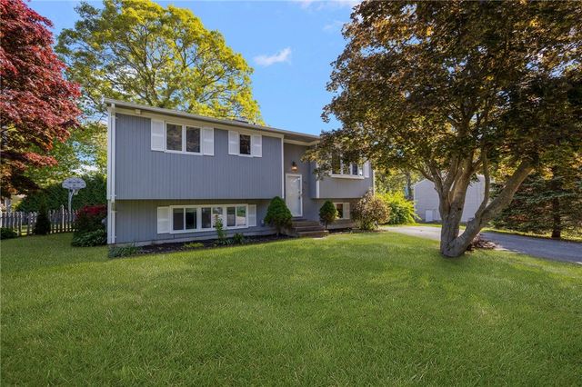 $749,800 | 80 Old Pine Road | Edgewater