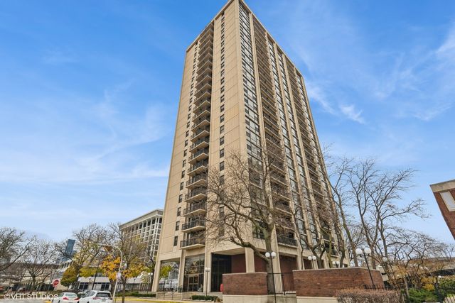 $155,000 | 2605 South Indiana Avenue, Unit 303 | South Commons