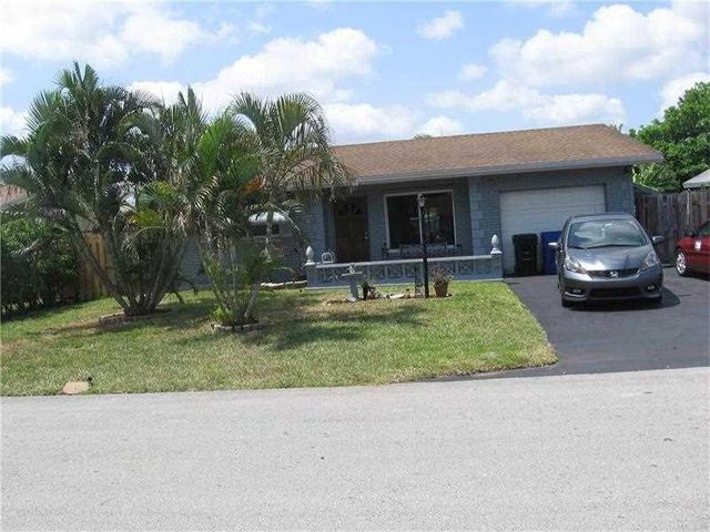 $499,999 | 3250 Northwest 65th Street | Palm Aire Village West