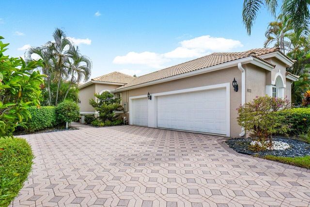 $925,000 | 9031 Long Lake Palm Drive | Boca Gardens