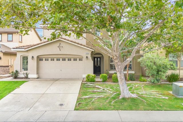 $699,999 | 9254 Almond Willow Way | Elk Grove