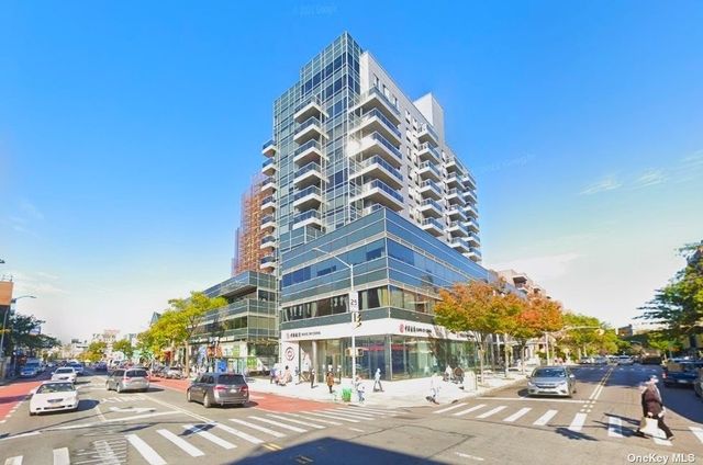 $3,300 | 42-35 Main Street, Unit 9D | Flushing