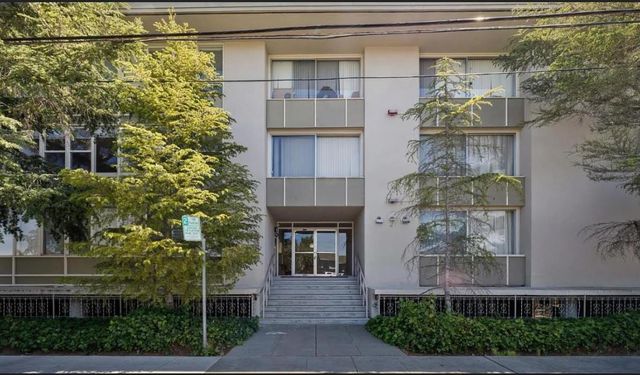 $2,100 | 2655 Edison Street, Unit 201 | Beresford Manor