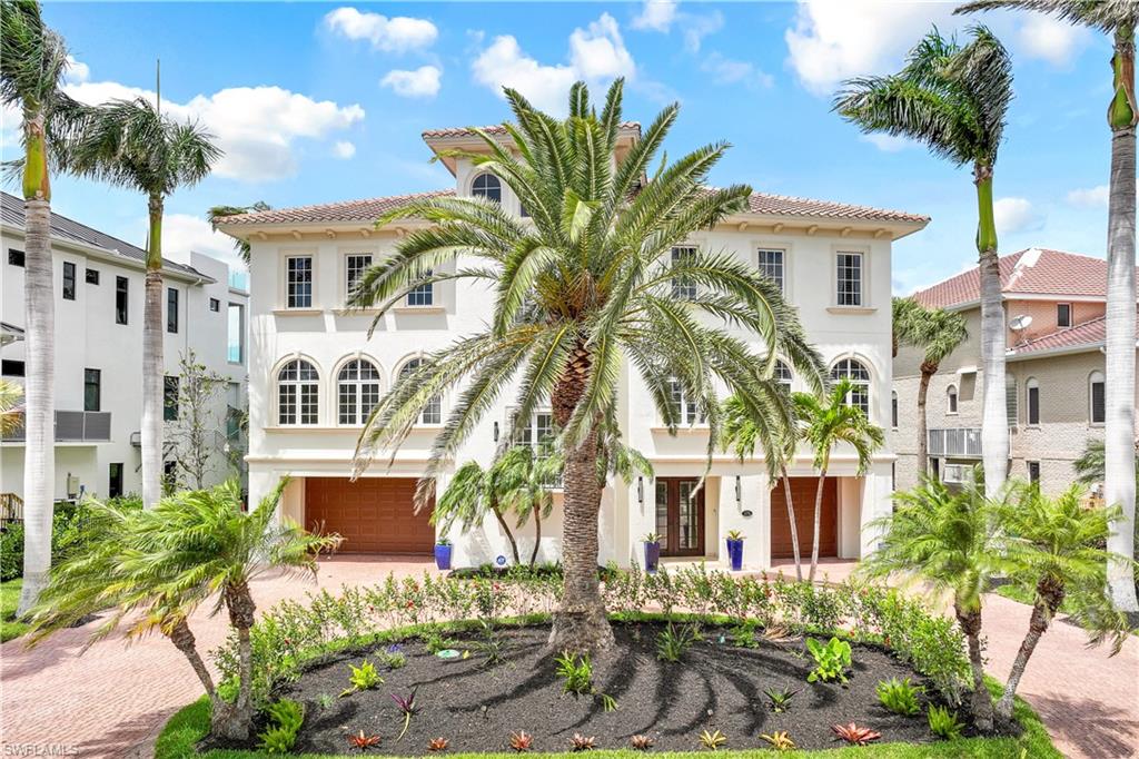 Fabulous family-size Mediterranean home with pool, dock, Gulf and beach access!