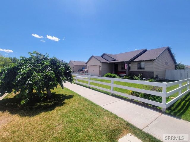 $379,900 | 3473 Volcanic Avenue | Red Rock Estates