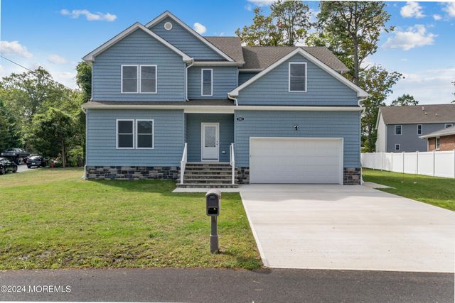 $815,000 | 1401 Lakeside Drive South | Lacey Township - Ocean County