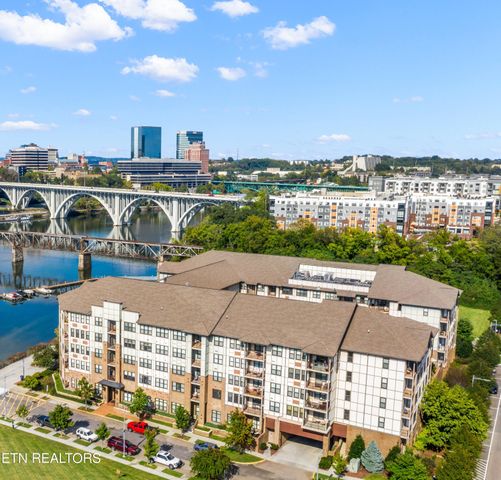 $579,000 | 445 West Blount Avenue, Unit 305 | South Waterfront