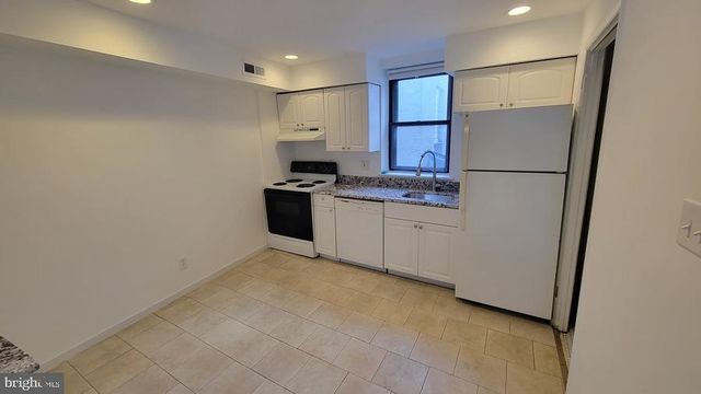 $1,665 | 239 Fairmount Avenue, Unit 2 | Northern Liberties