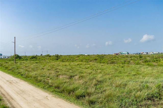 $73,000 | 8 4th Gilchrist Tx 77617 | Bolivar Peninsula