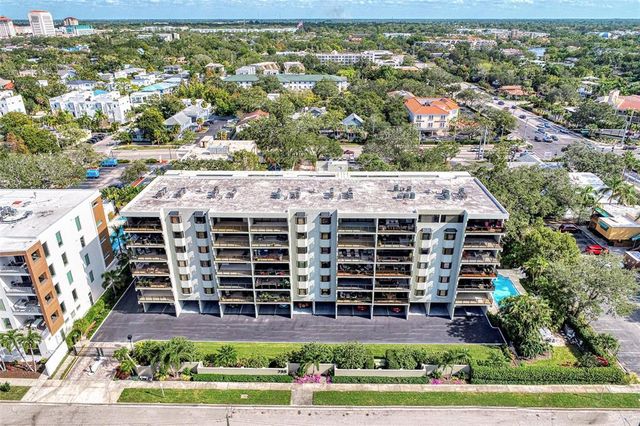 $4,500 | 755 South Palm Avenue, Unit 404 | South Palm Avenue