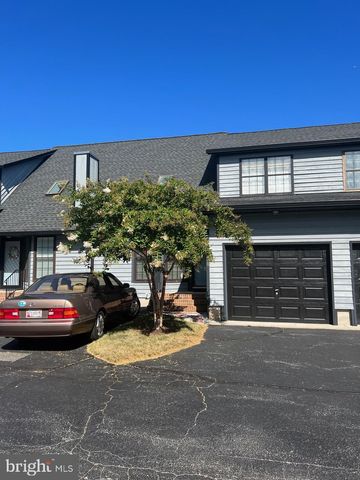 $419,500 | 104 120th Street, Unit 3B | Ocean City