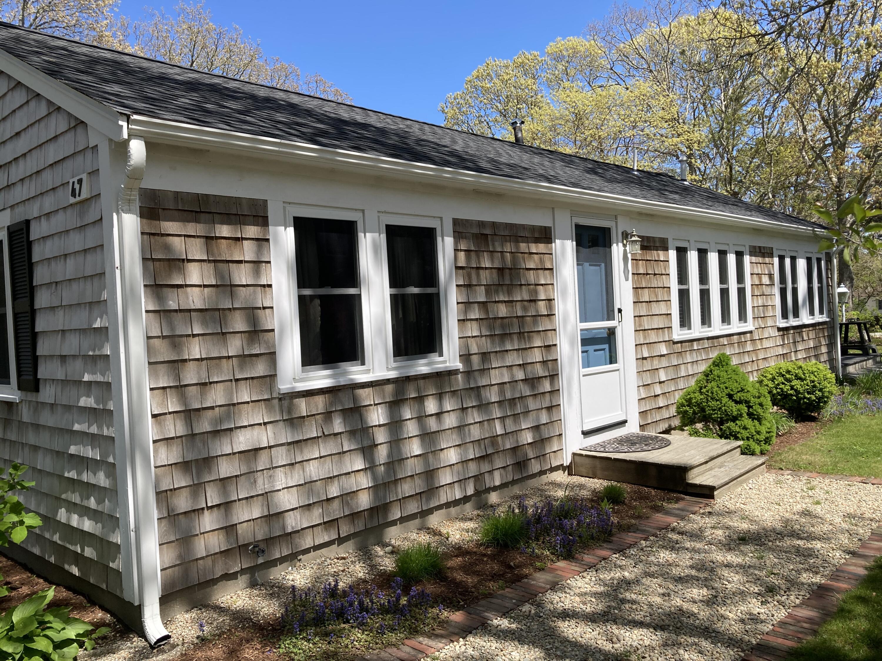 39 Alexander Dr, South Dennis, MA 02660