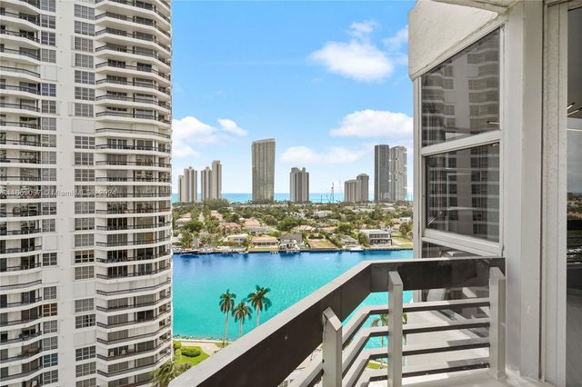 $799,000 | 19101 Northeast 36th Court, Unit 1707 | Mystic Pointe at Aventura