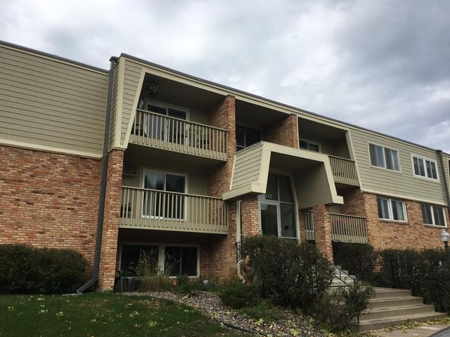 $154,990 | 7412 West 22nd Street, Unit 204 | Greensboro Condominiums