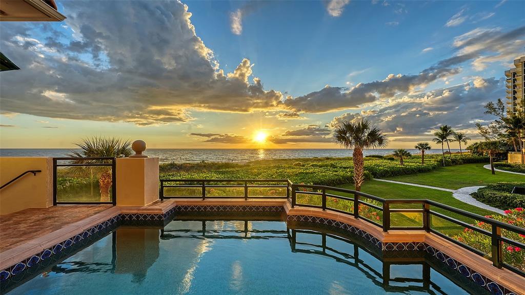 Jaw dropping sunsets from your PRIVATE pool