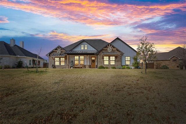 $600,000 | 204 Keys Creek Drive | North Lake Waco