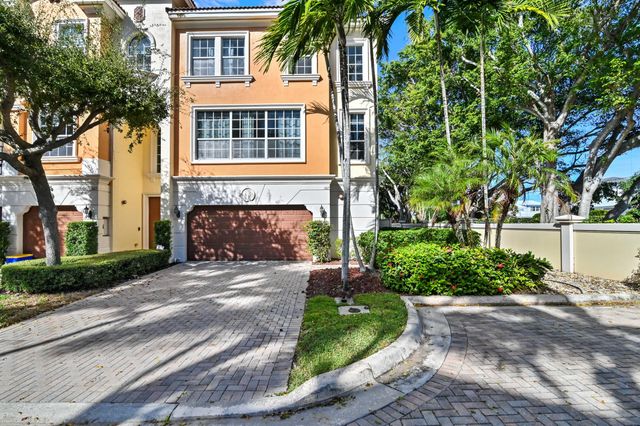 $6,700 | 667 Northeast Trieste Lane | Delray Manors