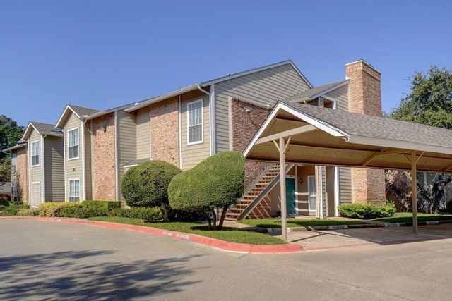 $199,900 | 8600 Coppertowne Lane, Unit 1206 | Lake Highlands