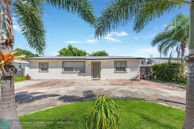 $425,000 | 641 Southwest 14th Court | Broward Highlands