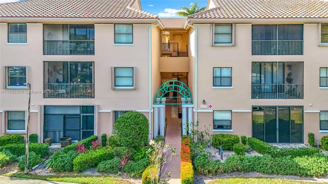 $289,000 | 4161 Coral Tree Circle, Unit 362 | Coral Gate