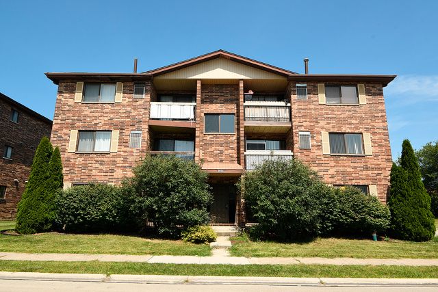 $180,000 | 9024 Orland Court, Unit 102 | Orland Park