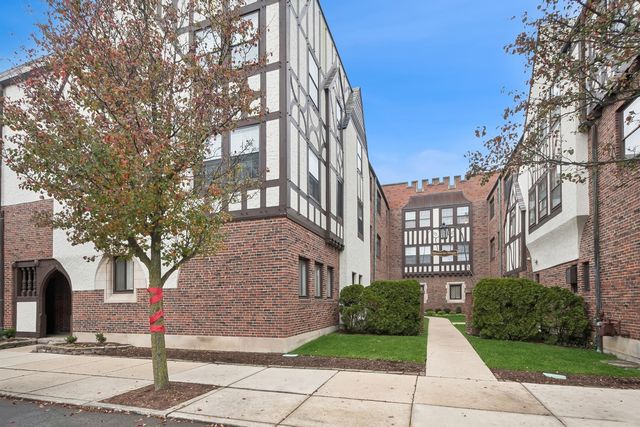 $249,000 | 1099 Merrill Street, Unit 2 | Winnetka