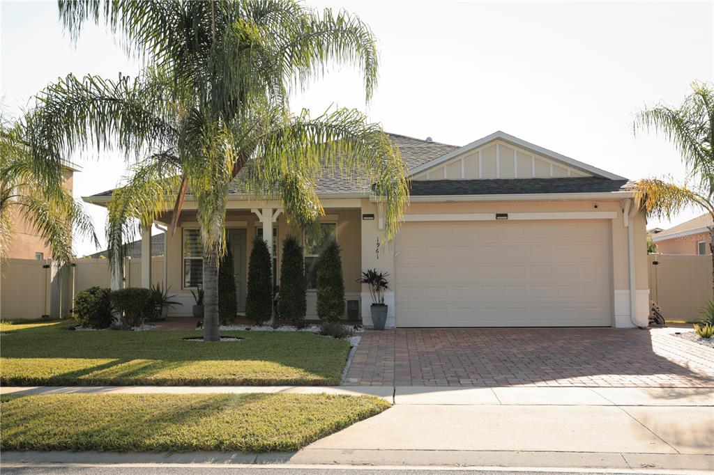 a front view of house with yard