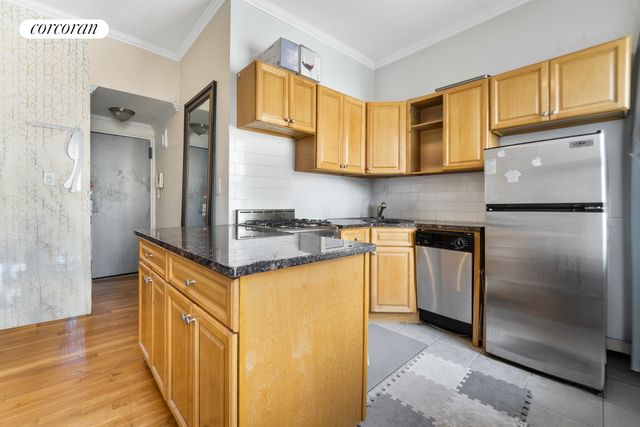 $394,000 | 152 East 35th Street, Unit 5B | Murray Hill