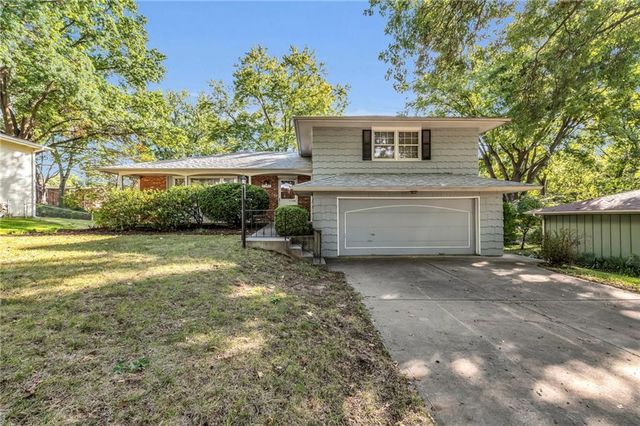 $299,900 | 8337 Oakland Avenue | Victory Hills