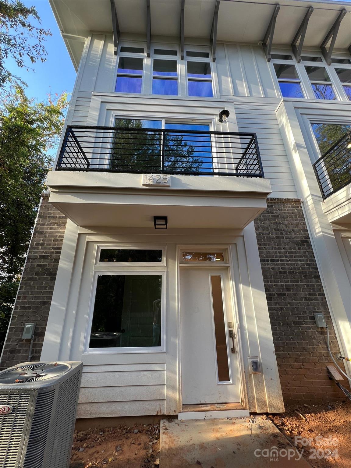 a view of a entryway of the house