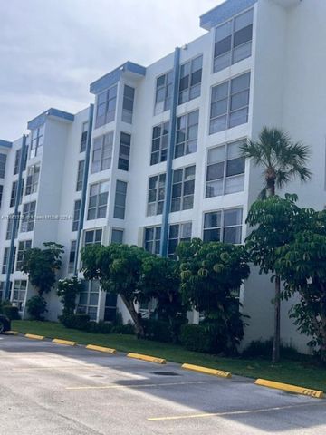 $2,850 | 17570 Atlantic Boulevard, Unit 401 | Avila Condominiums