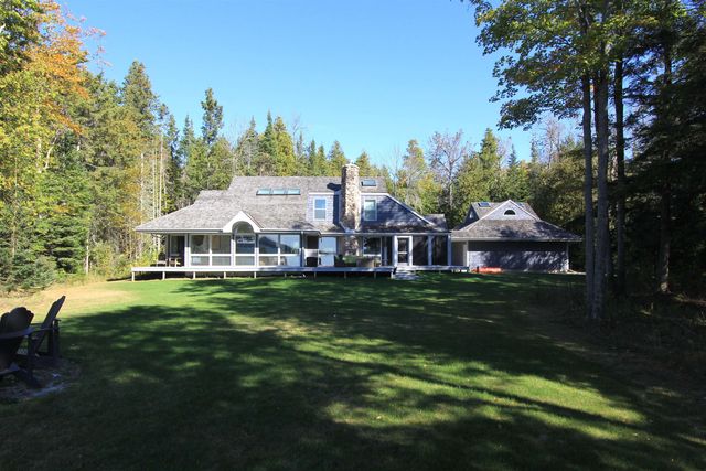 $3,649,000 | 9859 Marshalls Point Bay Road | Liberty Grove