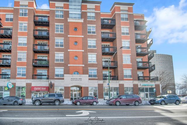 $325,000 | 1935 South Archer Avenue, Unit 220 | Dearborn Park