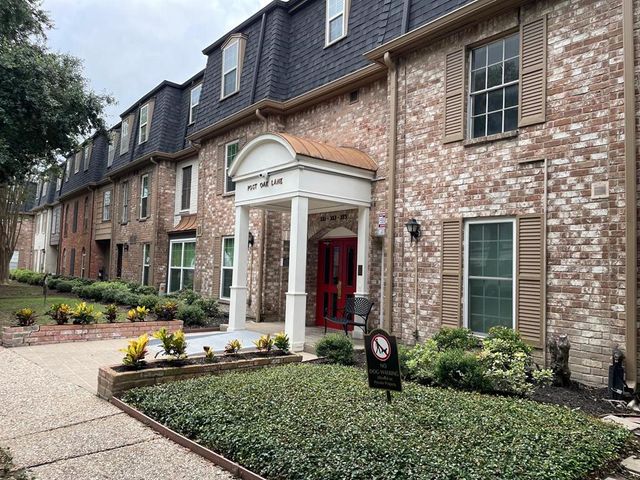 $2,200 | 353 North Post Oak Lane, Unit 621 | Memorial Close-in