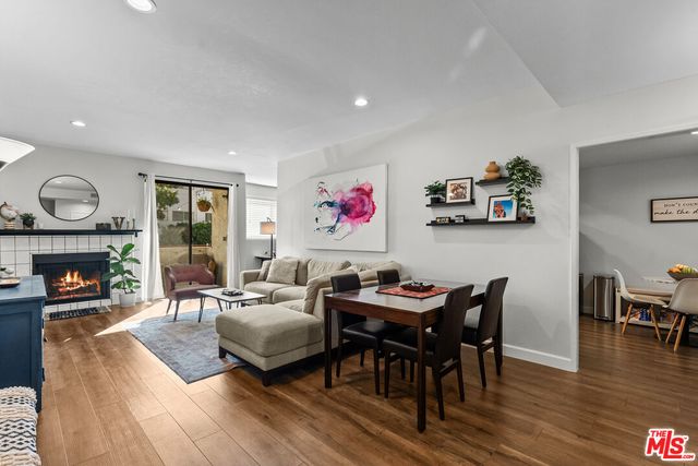 $724,999 | 4542 Coldwater Canyon Avenue, Unit 4 | Studio City