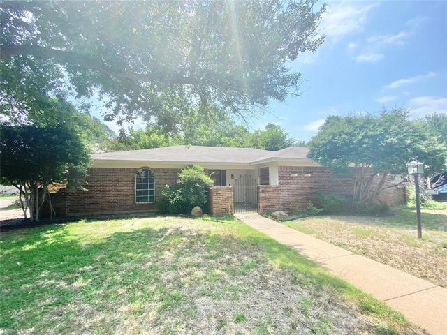 $2,100 | 2001 Alston Street | Northwest Central Arlington