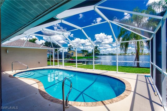 $621,975 | 911 Southwest 3rd Avenue | Cape Coral