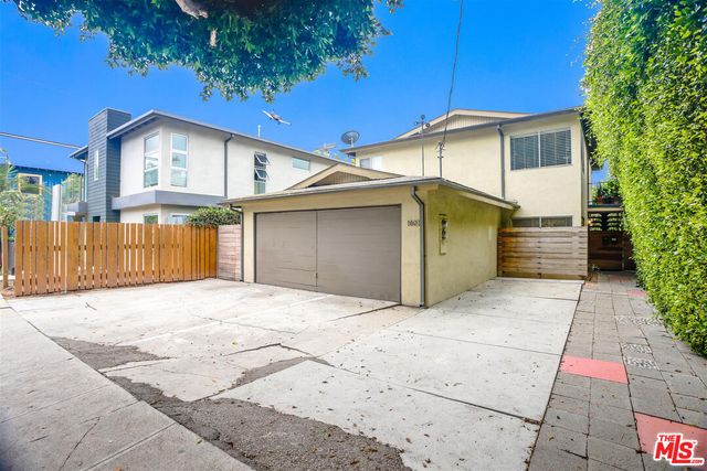 $5,250 | 1603 Oakwood Avenue, Unit B | Venice