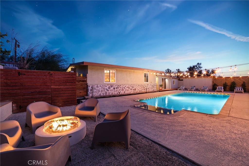 a view of an outdoor space with seating area