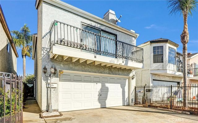 $699,900 | 635 East Bonds Street | South Carson