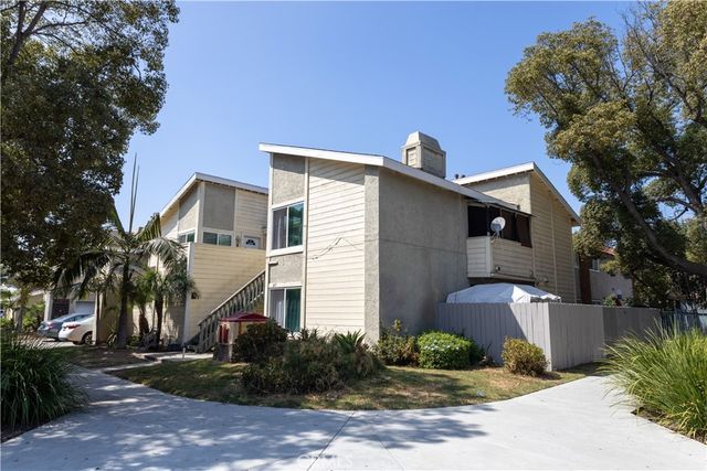 $2,400,000 | 615 Civic Center Drive East | Downtown Santa Ana