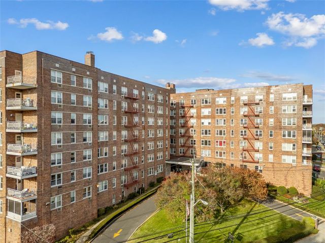 $140,000 | 333 Bronx River Road, Unit 503 | Wakefield Park