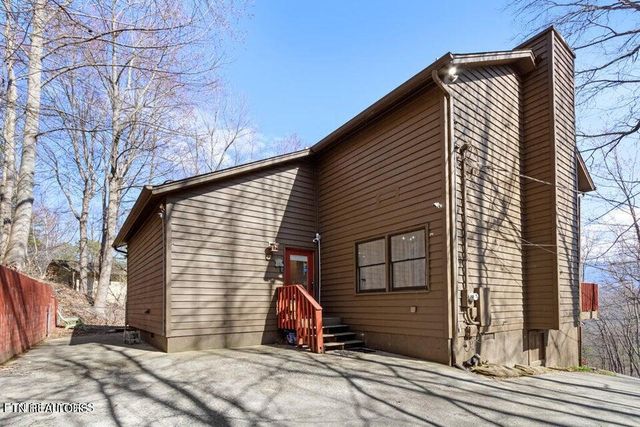 $645,000 | 2115 Luzerne Drive | Gatlinburg