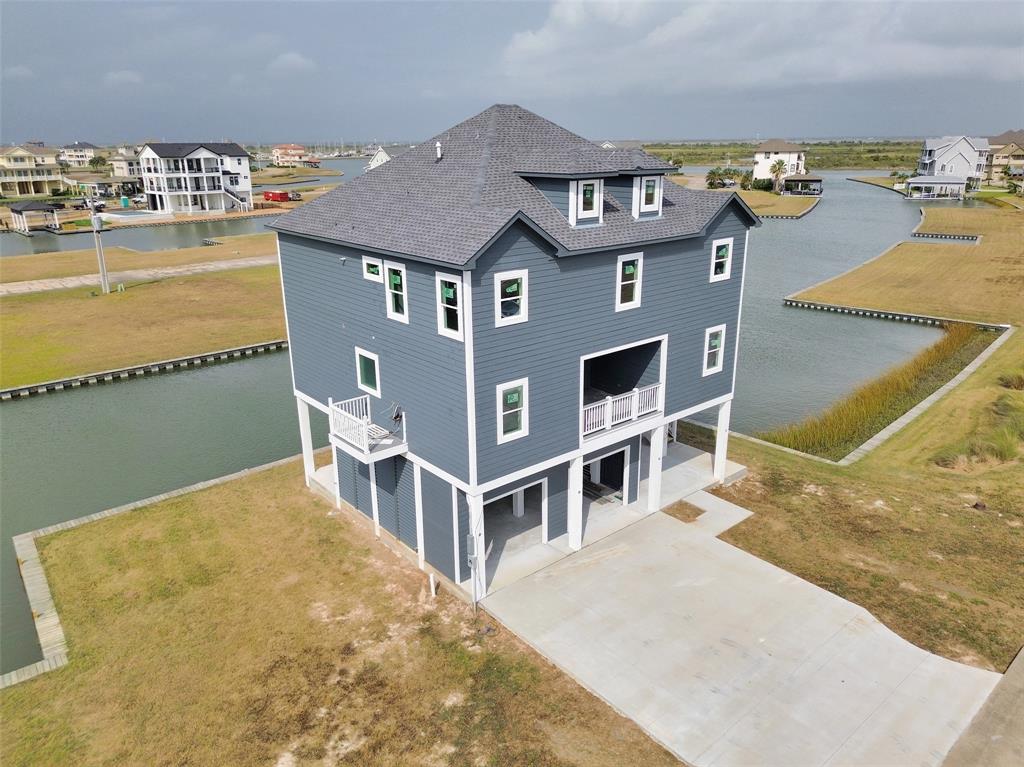 a view of a house with outdoor space